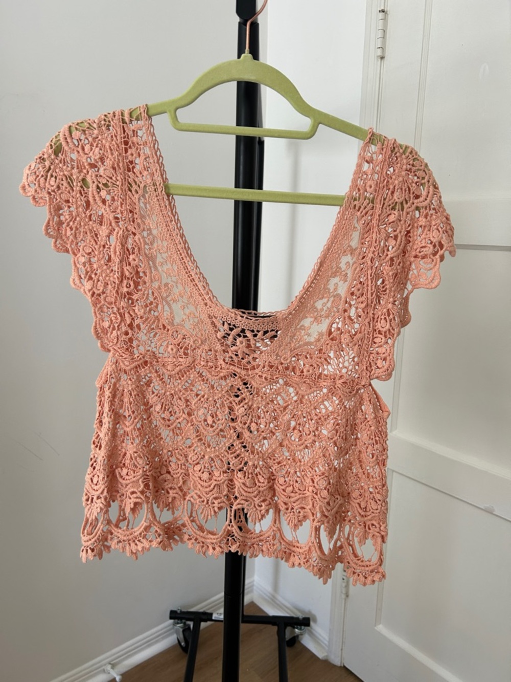 Sunday In Brooklyn Crochet Top. PTP 14”. No size tag. Best for small